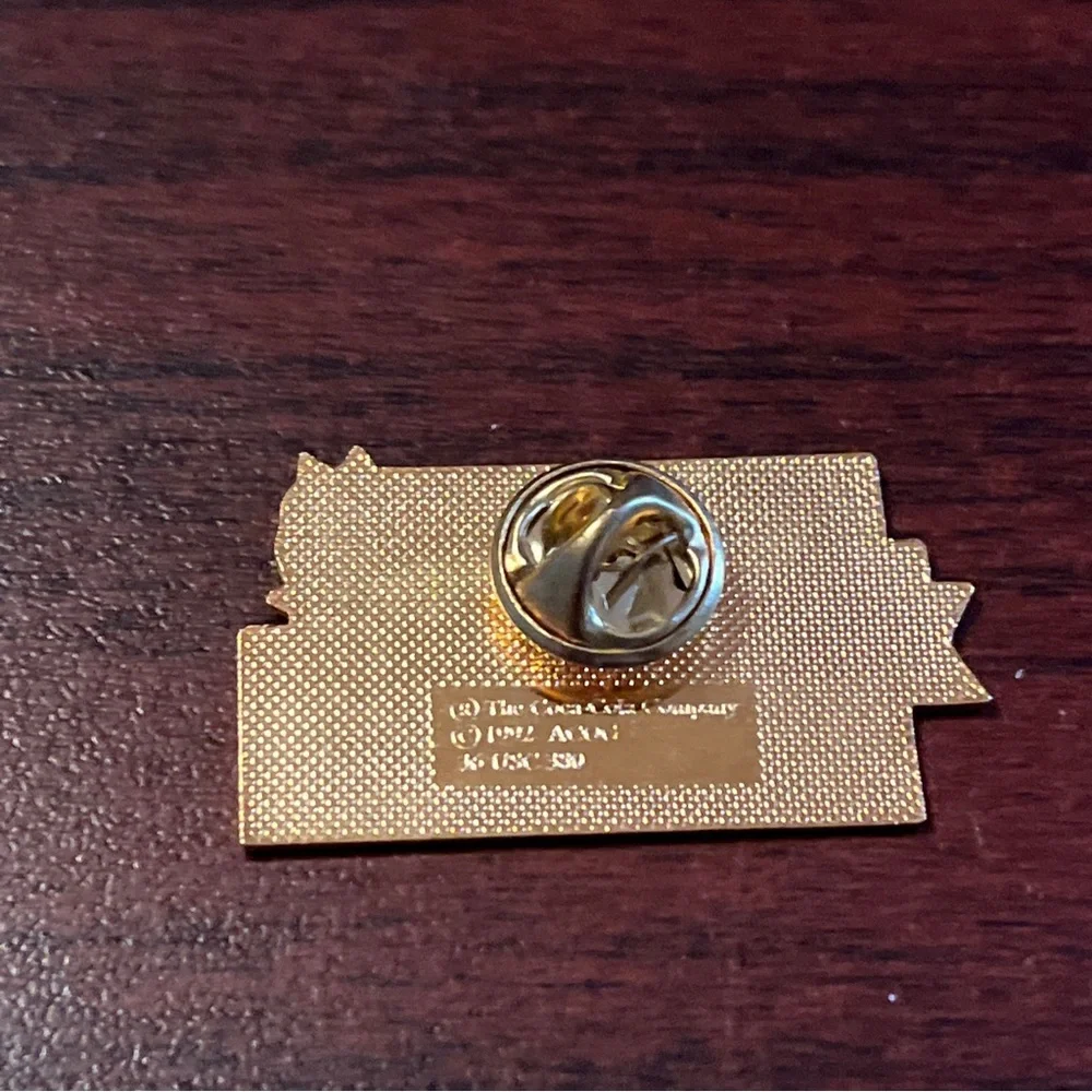 Vintage Coca Cola Countdown To The 1996 Atlanta Olympics 1000 Days Lapel Hat Pin
